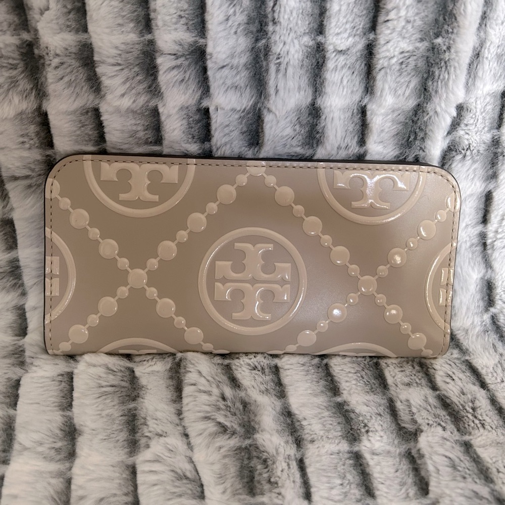 Tory Burch wallet